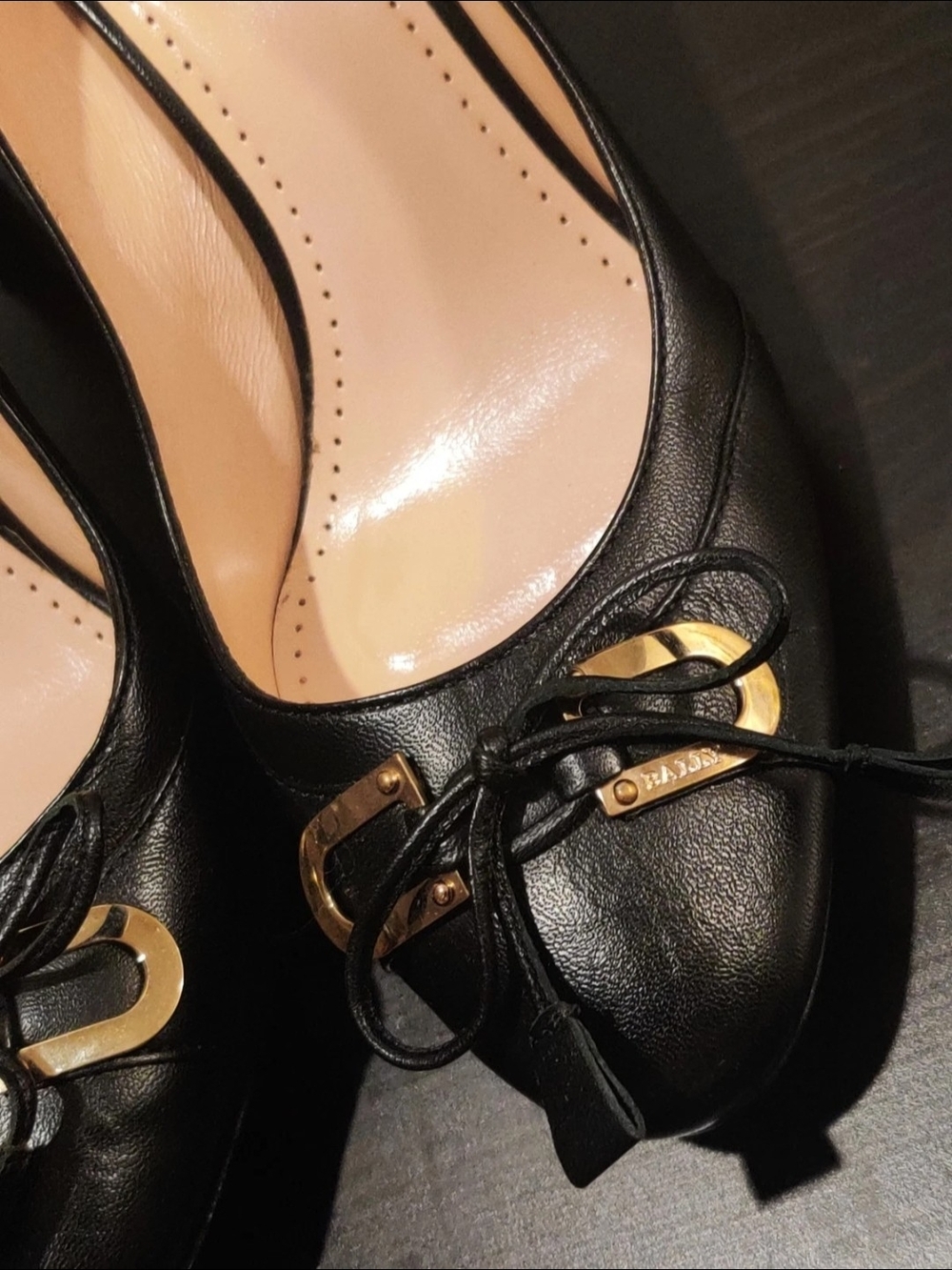 Bally Womens 37/7-7.5 Black Pumps Heels 4" Like New
